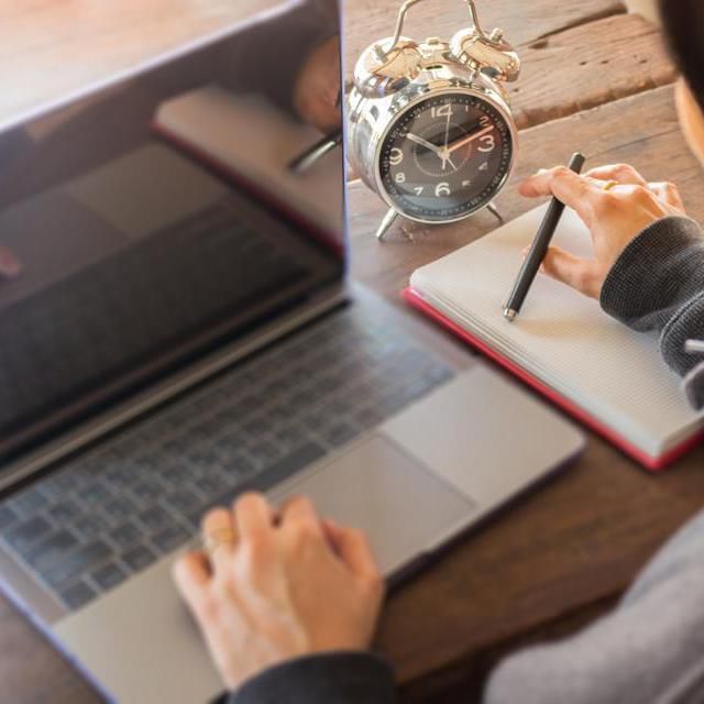 Người sự kiện nội bộ cần quản lý thời gian cho số lượng lớn task