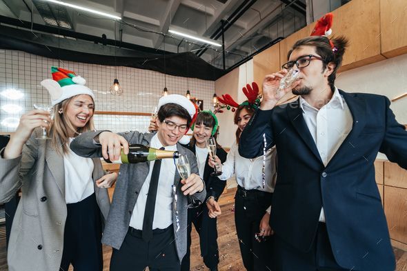 Sự kiện nội bộ cần kể được câu chuyện và tạo nên cảm xúc; tìm kiếm ý tưởng sự kiện nội bộ