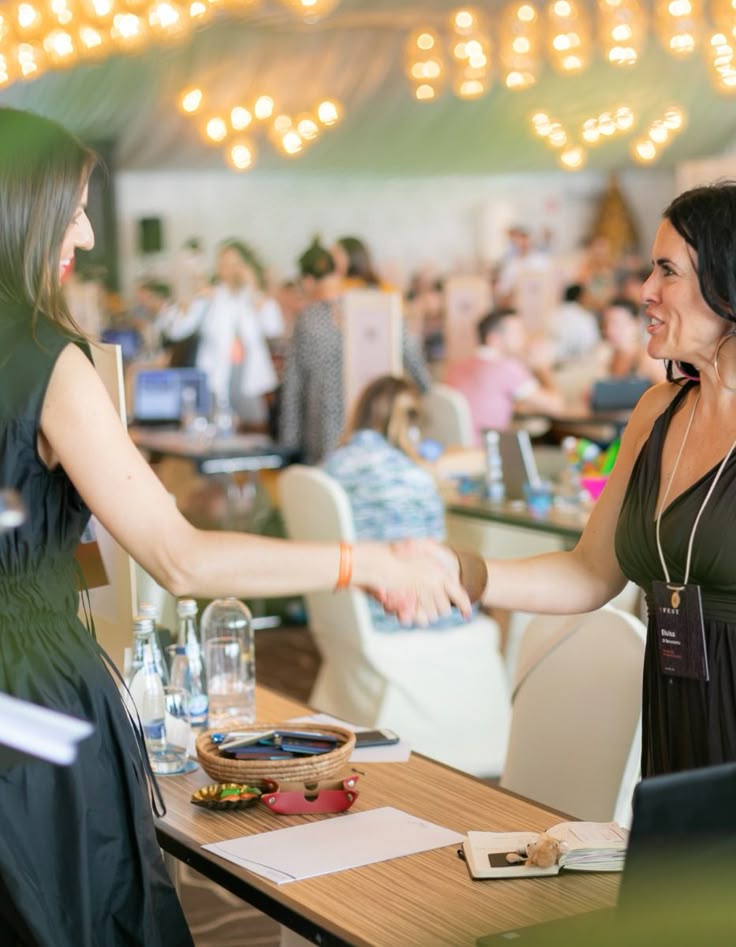 event planner có xu hướng chấp nhận mọi yêu cầu